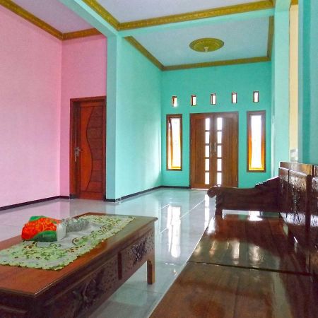 Bed and Breakfast Osingvacation Tamansuruh Экстерьер фото