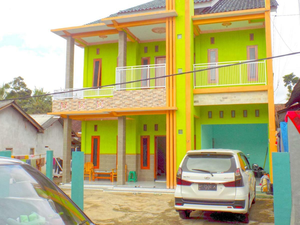 Bed and Breakfast Osingvacation Tamansuruh Экстерьер фото