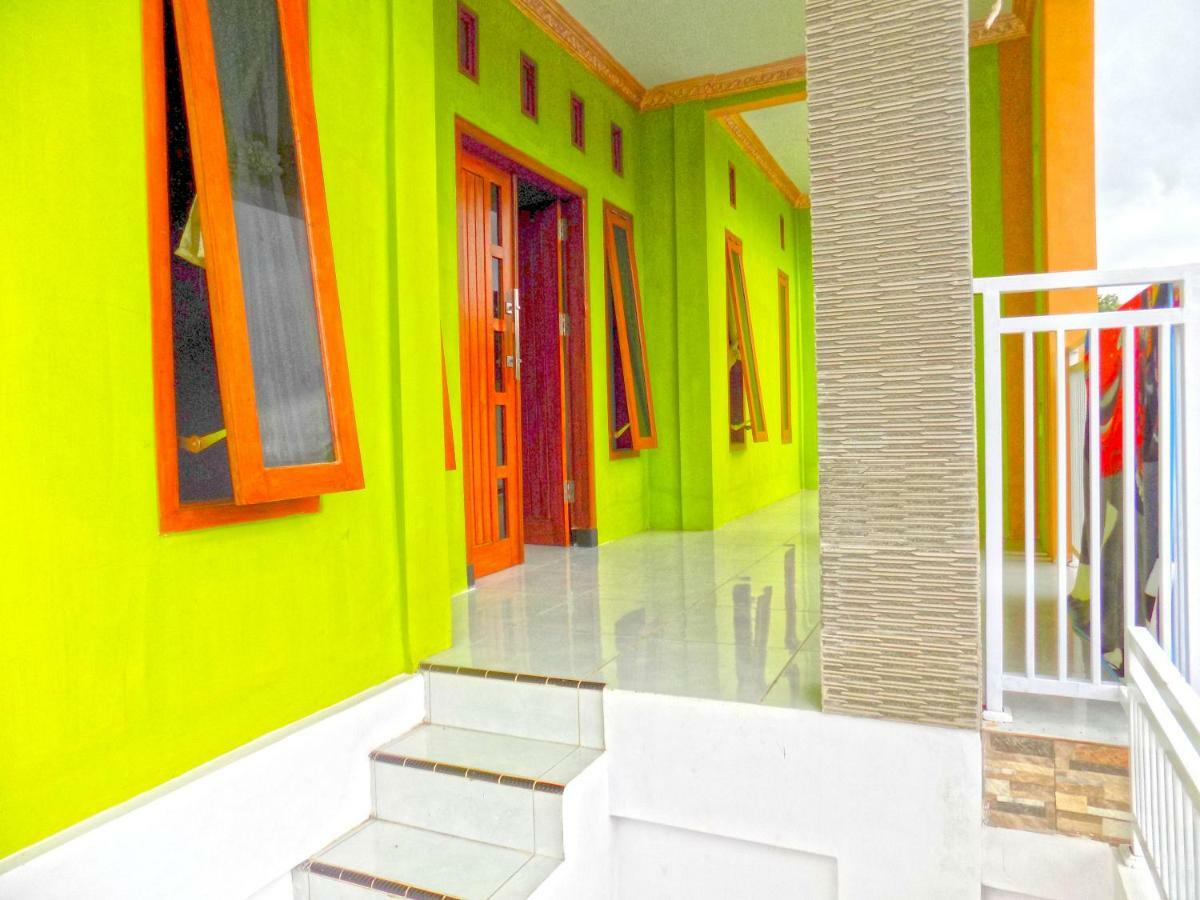 Bed and Breakfast Osingvacation Tamansuruh Экстерьер фото